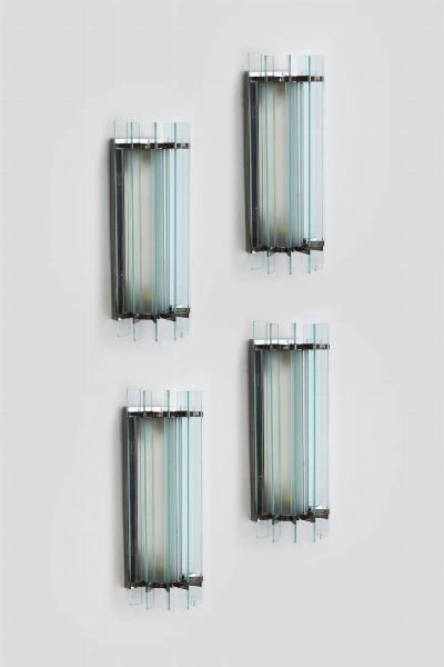 FONTANA ARTE  nello stile di : Quattro appliques con struttura in acciaio  diffusori in vetro colorato. Anni '60 cm 50x20  - Asta Design - Associazione Nazionale - Case d'Asta italiane