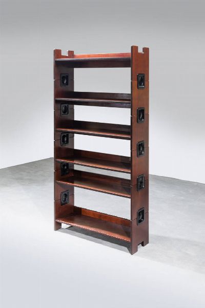 BBB BONACINA : Libreria in legno con particolari in materiale plastico. Marchio del Produttore Anni '70 cm 180x90x30  - Asta Design - Associazione Nazionale - Case d'Asta italiane