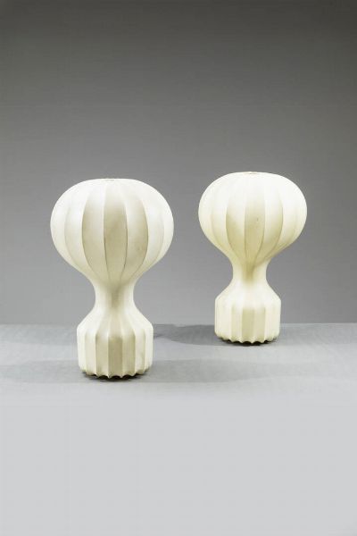 ACHILLE E PIER GIACOMO CASTIGLIONI : Coppia di lampade mod. Gatto  - Asta Design - Associazione Nazionale - Case d'Asta italiane