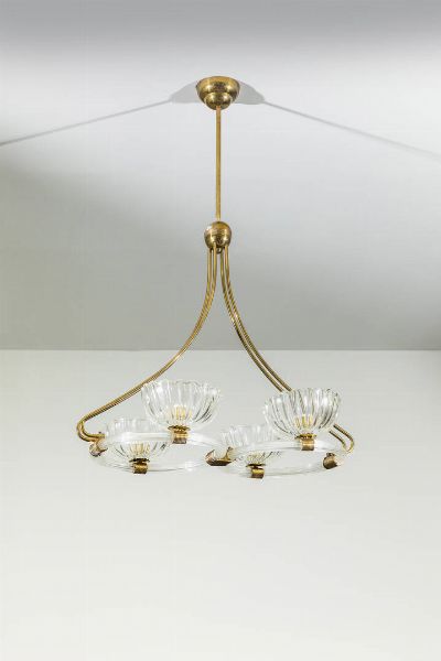 MANIFATTURA MURANESE : Lampadario in ottone con coppe in vetro costolato. Anni '50 cm 115x80  - Asta Design - Associazione Nazionale - Case d'Asta italiane