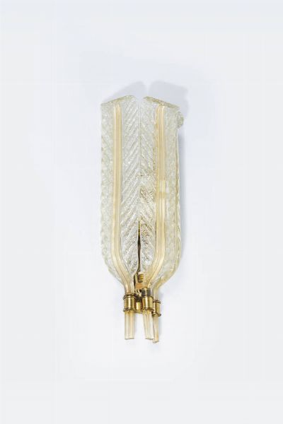 BAROVIER & TOSO : Applique con elementi in vetro trasparente e rugiadoso con inclusione di foglia d'oro. Anni '50 cm 54x22  - Asta Design - Associazione Nazionale - Case d'Asta italiane