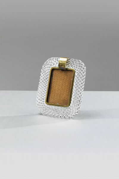 BAROVIER : Portafoto in vetro lavorato a torchon  particolari in ottone. Anni '60 cm 22 5x18  - Asta Design - Associazione Nazionale - Case d'Asta italiane