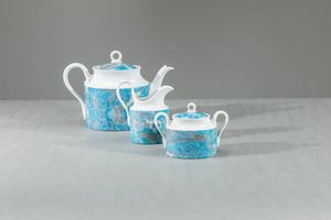 PIERO FORNASETTI Milano 1913 - 1988 - Ceramica decorata in policromia Anni '60 Marcate sotto la base cm 17x25  11x15 e 13x13