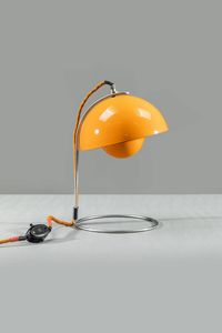 Verner Panton - Lampada da tavolo mod  Flower pot