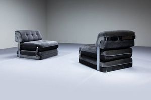 PRODUZIONE ITALIANA - Coppia di poltrone in acciaio cromato  imbottitura rivestita in tessuto. Anni '70 cm 63x74x78