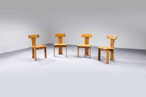 MARIO MARENCO - Quattro sedie in legno con seduta imbottita rivestita in vinilpelle. Prod. Mobilgirgi anni '70 cm 84x45x47