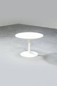 EERO SAARINEN - Tavolo basso con stuttura in fusione di alluminio laccato e piano in legno laccato. Produzione Knoll International  [..]