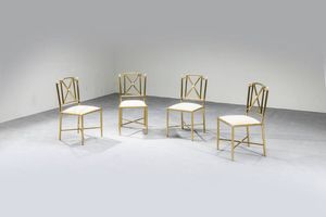 PRODUZIONE ITALIANA - Quattro sedie con struttura in ottone  cuscini imbottiti rivestiti in velluto. Anni '70 cm 89x45x43