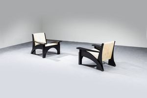 CHARLES RENNIE MACKINTOSH - Coppia di poltrone con struttura in legno laccato  cuscini imbottiti rivestiti in tessuto. Marcati Cassina I Maestri  [..]