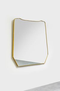 PRODUZIONE ITALIANA - Grande specchiera con struttura in legno e cornice in ottone  1960 ca cm 110x110