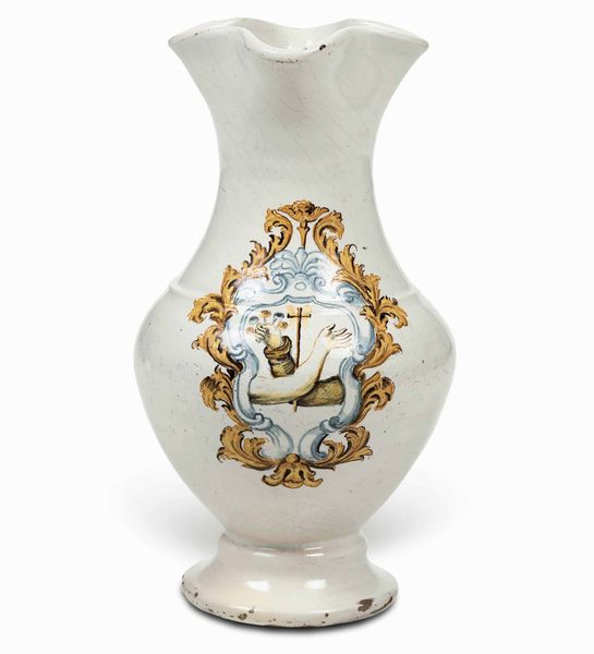 Versatore<BR>Castelli, XVIII secolo  - Asta Maioliche e Porcellane - Associazione Nazionale - Case d'Asta italiane