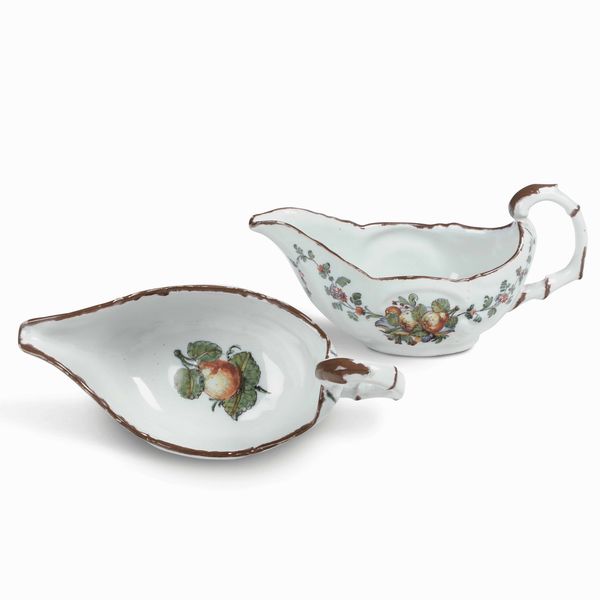 Coppia di salsiere<BR>Nove, Manifaturra di Pasquale Antonibon, 1750-1770  - Asta Maioliche e Porcellane - Associazione Nazionale - Case d'Asta italiane