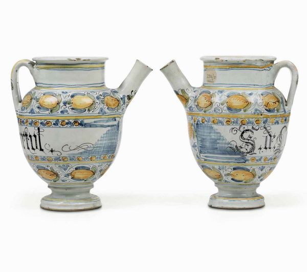 Coppia di orcioli<BR>Italia Settentrionale, prima met del XVIII secolo<BR>  - Asta Maioliche e Porcellane - Associazione Nazionale - Case d'Asta italiane