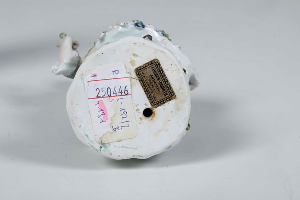 Rara coppia di figurine<BR>Meissen, 1750 circa<BR>Modelli di J.J.Kaendler e/o Peter Reinicke, 1747 circa<BR>  - Asta Maioliche e Porcellane - Associazione Nazionale - Case d'Asta italiane