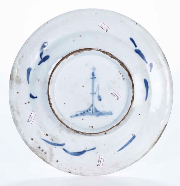 Piatto<BR>Savona, Manifattura Chiodo-Peirano, verso la fine del XVII secolo<BR>  - Asta Maioliche e Porcellane - Associazione Nazionale - Case d'Asta italiane