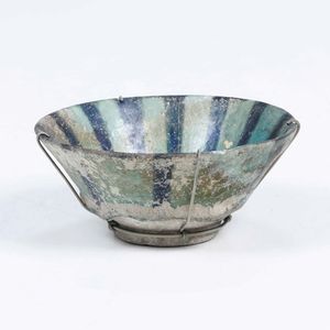 Ciotola<BR>Persia (Iran), XII-XIII secolo  - Asta Maioliche e Porcellane - Associazione Nazionale - Case d'Asta italiane
