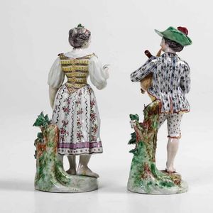 Coppia di grandi figure <BR>Nove, Manifattura Antonibon, gestione Parolin, 1781-1802<BR>Modello di Domenico Bosello<BR><BR>  - Asta Maioliche e Porcellane - Associazione Nazionale - Case d'Asta italiane