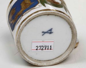 Tazza con piattino<BR>Parigi, La Courtille, Manifattura Locr, 1800 circa <BR><BR>  - Asta Maioliche e Porcellane - Associazione Nazionale - Case d'Asta italiane