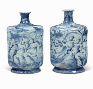 Coppia di grandi e rare bottiglie<BR>Savona, verso la fine del XVII secolo<BR><BR>  - Asta Maioliche e Porcellane - Associazione Nazionale - Case d'Asta italiane