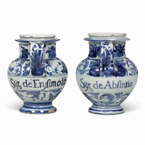 Coppia di orcioli<BR>Savona, fine del XVII o inizio del XVIII secolo<BR>  - Asta Maioliche e Porcellane - Associazione Nazionale - Case d'Asta italiane