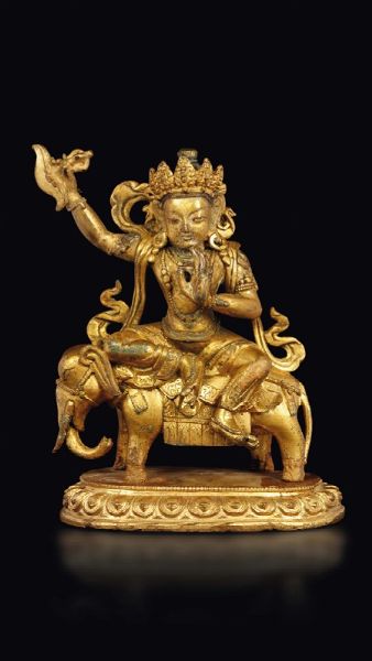 Figura di Samantabhadra in bronzo dorato con in mano karttrka seduto su elefante, Tibet, XVIII secolo  - Asta Fine Chinese Works of Art - Associazione Nazionale - Case d'Asta italiane