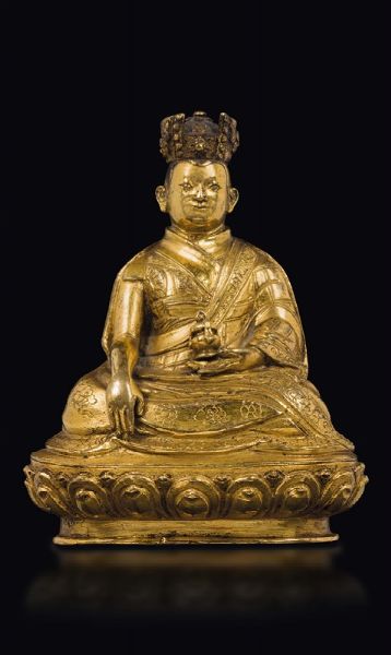 Figura di Lama Tsong khapa in bronzo dorato, Cina, Dinastia Ming, XVII secolo  - Asta Fine Chinese Works of Art - Associazione Nazionale - Case d'Asta italiane