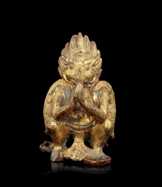 Piccola figura fantastica in bronzo dorato, Nepal, XVII secolo  - Asta Fine Chinese Works of Art - Associazione Nazionale - Case d'Asta italiane