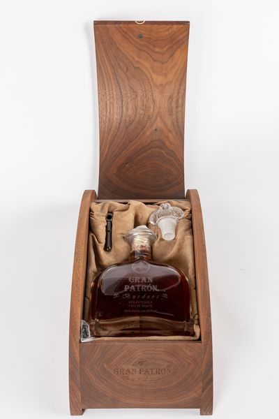 Messico : Tequila Gran Patron Burdeos  - Asta Vini e distillati - Associazione Nazionale - Case d'Asta italiane
