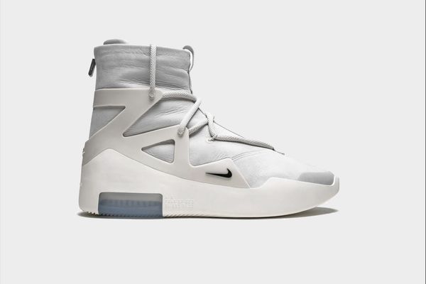 Nike : Air Fear Of God 1 Light Bone / Taglia US 8.5 EUR 42  - Asta Christmas Pop: arte, sneakers e design - Associazione Nazionale - Case d'Asta italiane