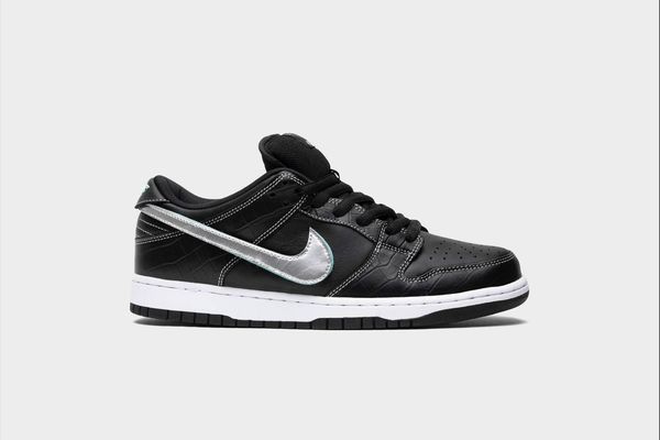Nike : SB Dunk LowDiamond Supply Co Black Diamond / Taglia US 8.5 EUR 42  - Asta Christmas Pop: arte, sneakers e design - Associazione Nazionale - Case d'Asta italiane