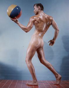 Bruce Harris Bellas Bruce of LA - Nu au ballon