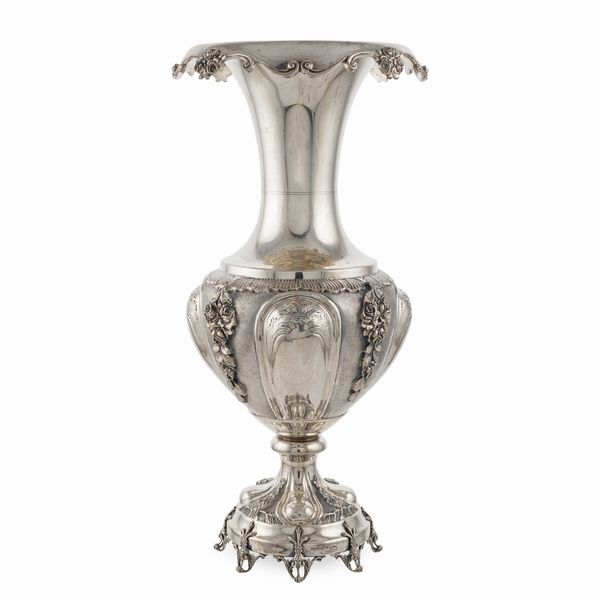 Grande vaso in argento  - Asta Argenti e L'Arte della tavola - Associazione Nazionale - Case d'Asta italiane