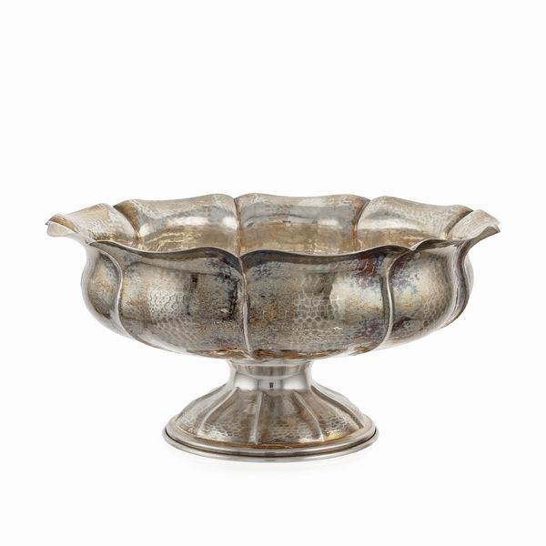 Alzata centrotavola in argento  - Asta Argenti e L'Arte della tavola - Associazione Nazionale - Case d'Asta italiane