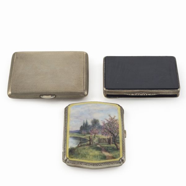 Gruppo di tre tabacchiere in argento  - Asta Argenti e L'Arte della tavola - Associazione Nazionale - Case d'Asta italiane