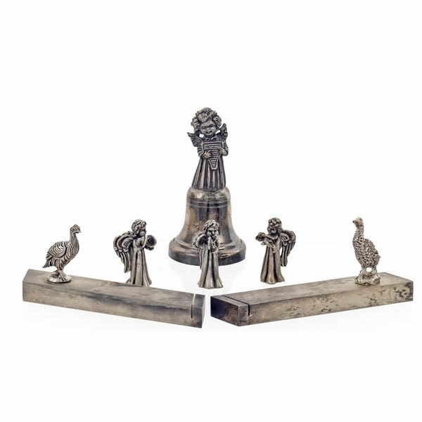 Set da tavola in argento e metallo (13)  - Asta Argenti e L'Arte della tavola - Associazione Nazionale - Case d'Asta italiane