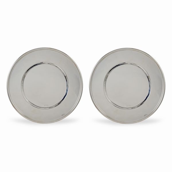 Coppia di vassoi in argento  - Asta Argenti e L'Arte della tavola - Associazione Nazionale - Case d'Asta italiane