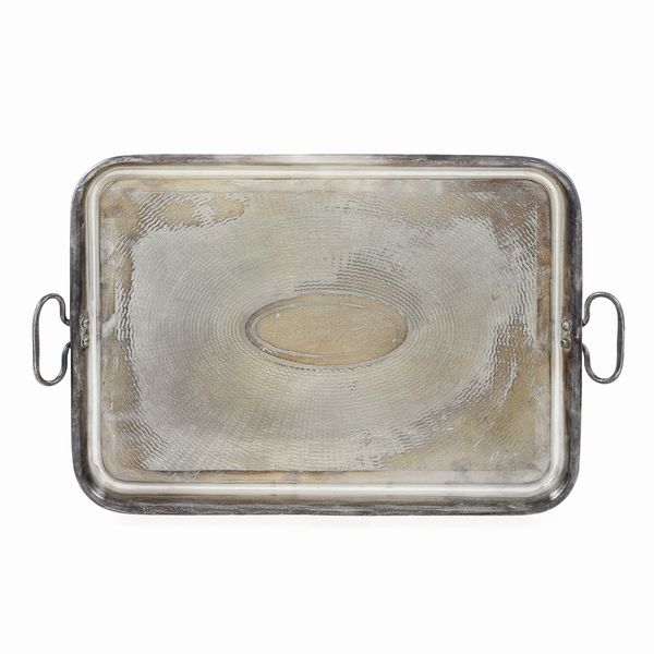 Vassoio in metallo argentato a due manici  - Asta Argenti e L'Arte della tavola - Associazione Nazionale - Case d'Asta italiane