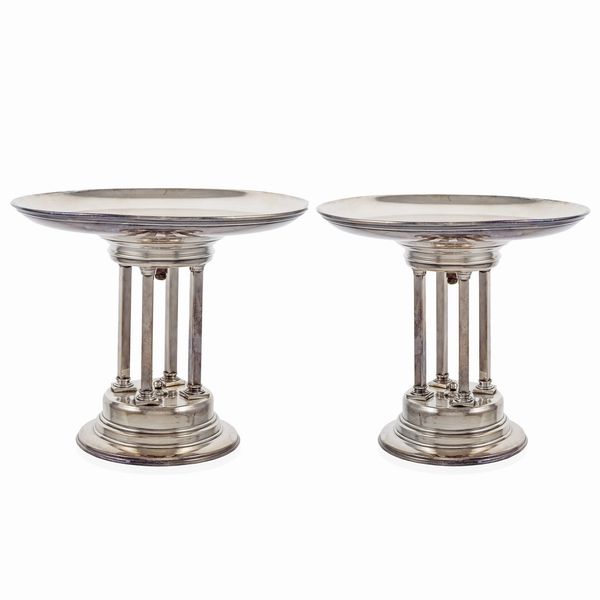 Coppia di alzate centrotavola in metallo argentato  - Asta Argenti e L'Arte della tavola - Associazione Nazionale - Case d'Asta italiane