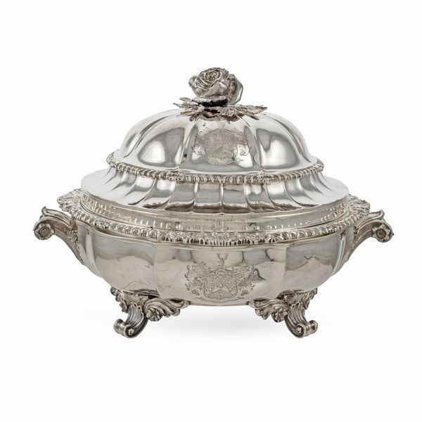 Set di quattro legumiere in argento  - Asta Argenti e L'Arte della tavola - Associazione Nazionale - Case d'Asta italiane