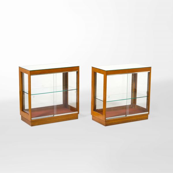 Due mobili contenitori vetrina  - Asta Design - Associazione Nazionale - Case d'Asta italiane