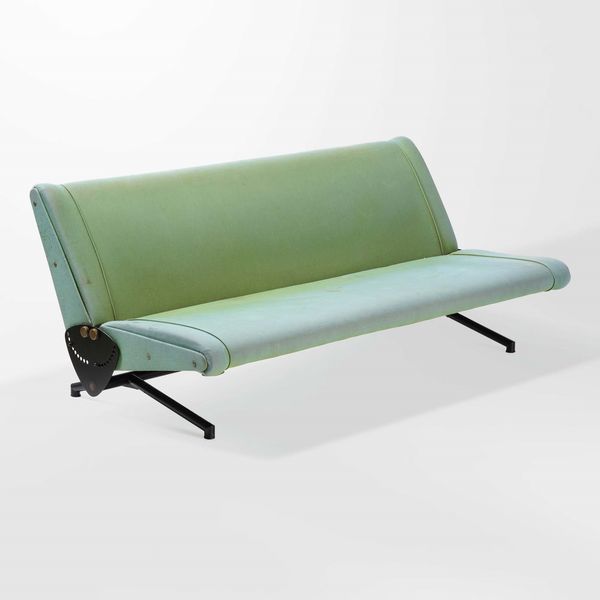 OSVALDO BORSANI : Divano mod. D70  - Asta Design - Associazione Nazionale - Case d'Asta italiane