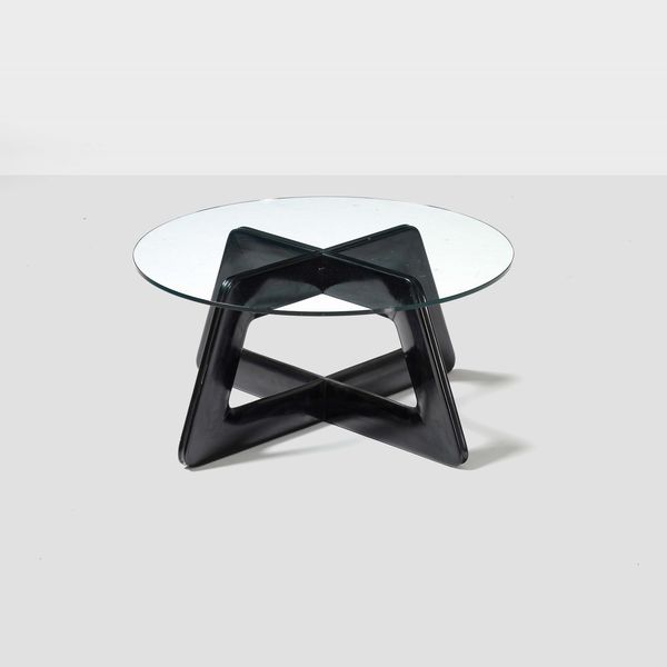 Tavolo basso con struttura in legno laccato.  - Asta Design - Associazione Nazionale - Case d'Asta italiane