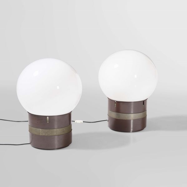 GAE AULENTI : Due lampade da tavolo mod. Mezzo Oracolo  - Asta Design - Associazione Nazionale - Case d'Asta italiane