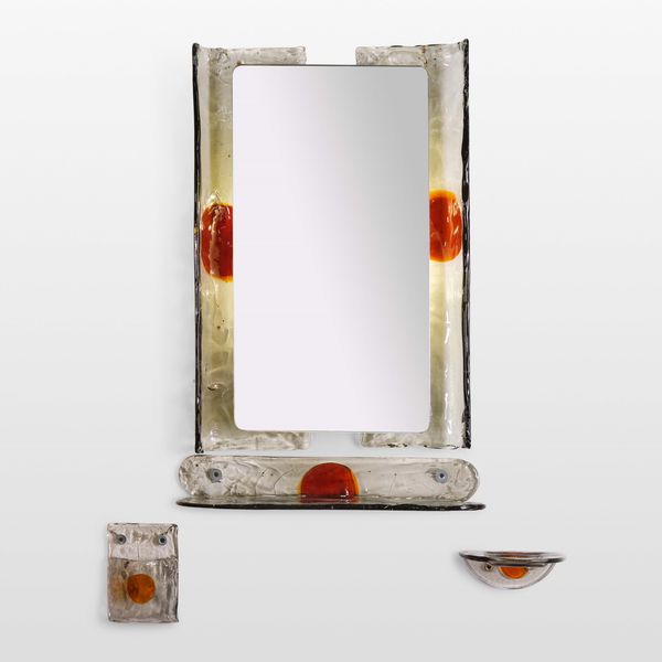 AV MAZZEGA : Specchiera luminosa con elementi portaoggetti  - Asta Design - Associazione Nazionale - Case d'Asta italiane