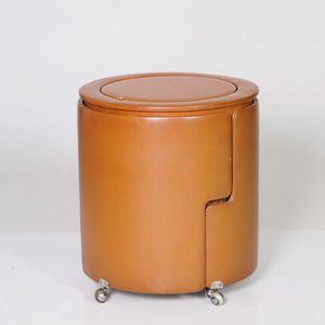 Massoni  Luigi : Toilette e poltrona mod. Dilly Dally  - Asta Design - Associazione Nazionale - Case d'Asta italiane