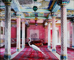Karen Knorr : Flight to Freedom, Durbar Hall, Dungarpur, dalla serie �India Song�<BR>  - Asta Fotografia e multipli d'artista - Associazione Nazionale - Case d'Asta italiane