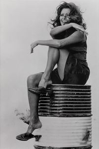 TAZIO SECCHIAROLI - Sophia Loren in una pausa di “Bianco, rosso e...”, Almeria, Spagna