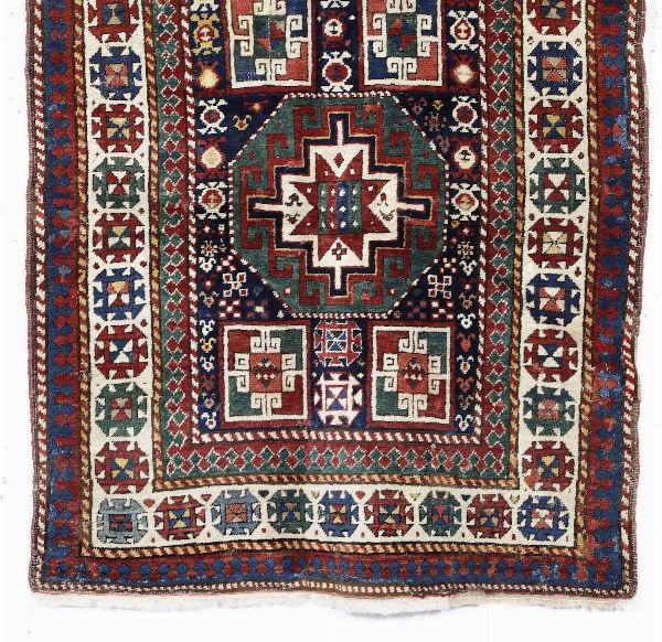 Tappeto Mogan, Caucaso fine XIX secolo  - Asta Tappeti Antichi - Associazione Nazionale - Case d'Asta italiane