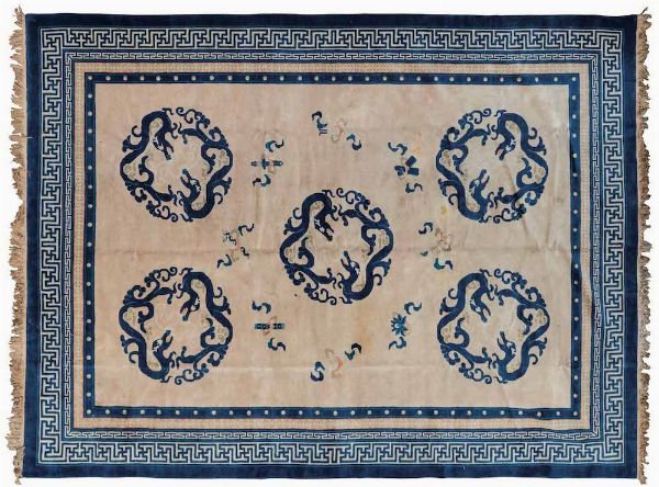 Grande tappeto Cina fine XIX inizio XX secolo  - Asta Tappeti Antichi - Associazione Nazionale - Case d'Asta italiane
