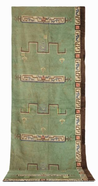 Frammento di Savonnerie Francia inizio XX secolo  - Asta Tappeti Antichi - Associazione Nazionale - Case d'Asta italiane